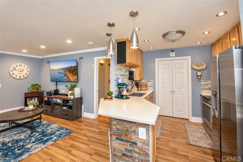 2375 Del Mar Way #101 photo 10