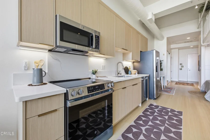 175 S Lake Avenue #314 photo 5