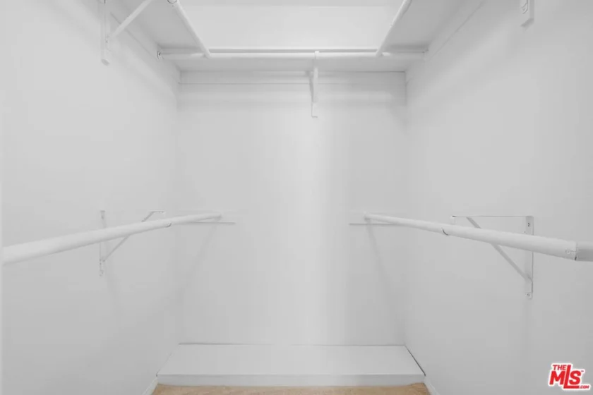 1932 Pelham Avenue #202 photo 9