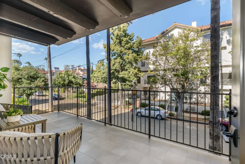 139 S Oak Knoll Avenue #301 photo 15