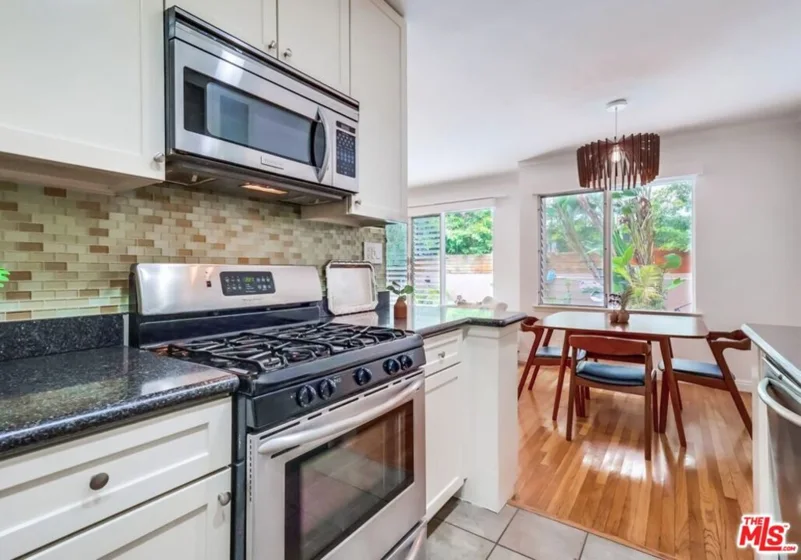 1275 Havenhurst Drive #4 photo 27