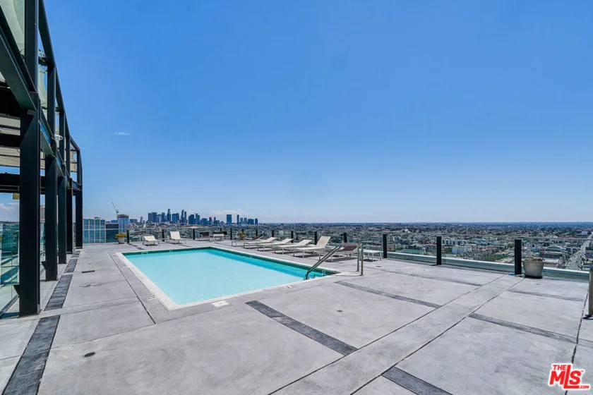 3810 Wilshire Boulevard #1001 photo 14