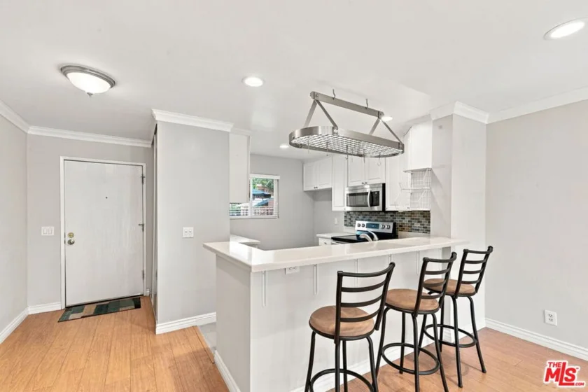 2940 N Verdugo Road #213 photo 5