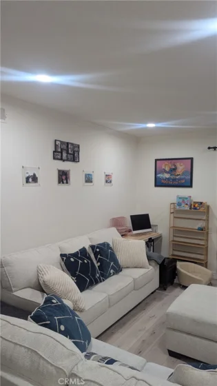 13214 Moorpark #108 photo 4