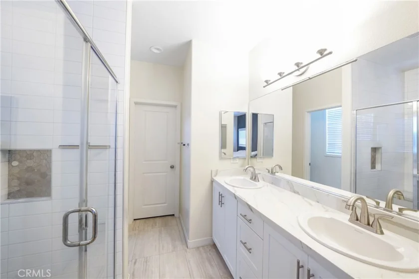 2728 W Ball Road photo 17