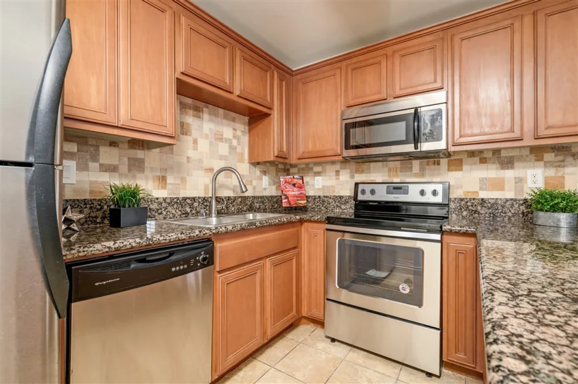 800 N Mollison Avenue #41 photo 1