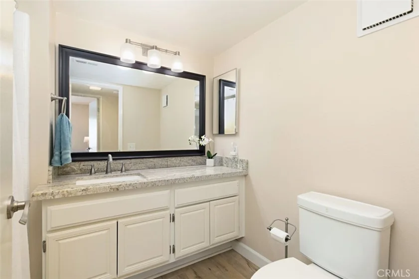 23334 Coso photo 29