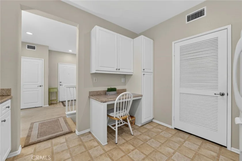 3273 Watermarke Place photo 17