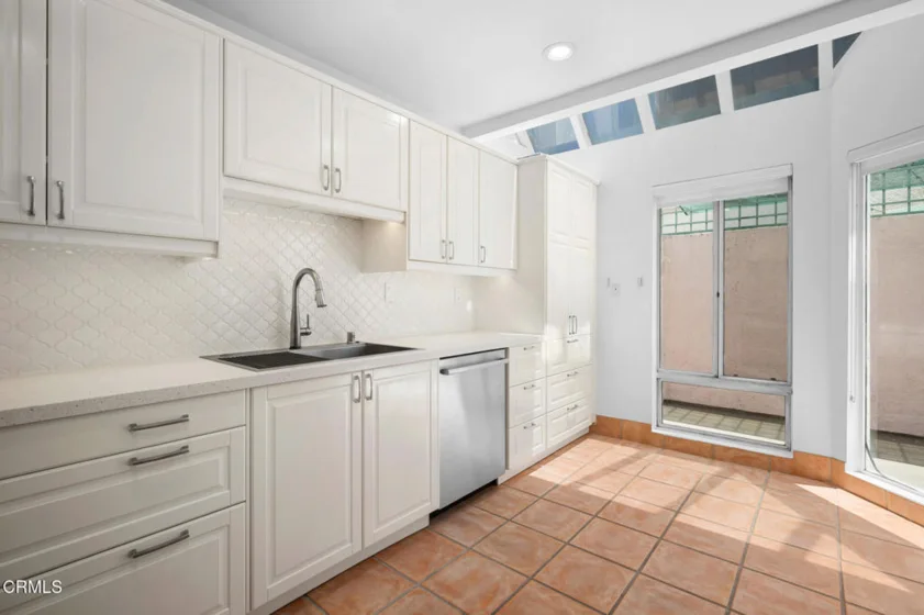 400 Monterey Road #16 photo 18