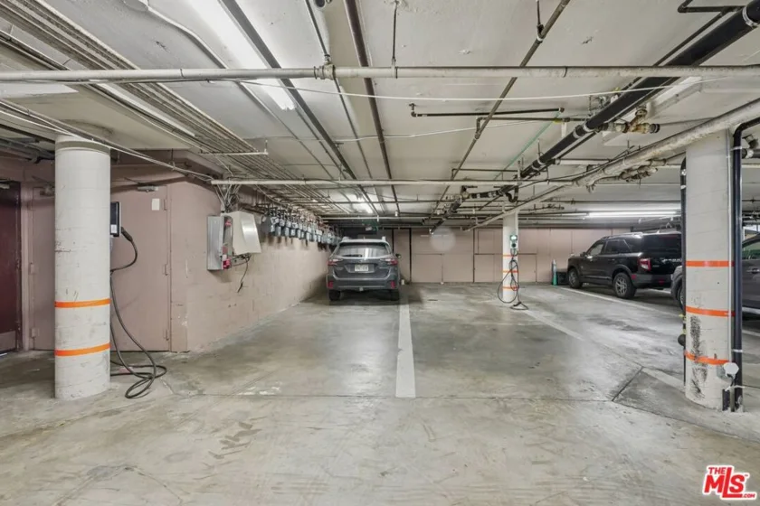 11820 Mayfield Avenue #105 photo 47