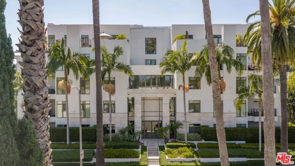 447 N Doheny Drive #101 photo 2