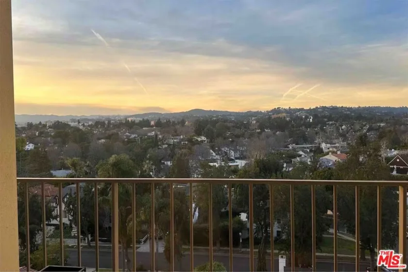 10433 Wilshire Boulevard #808 photo 10