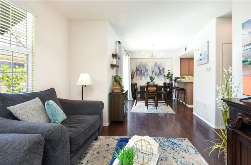 44942 Bellflower photo 6