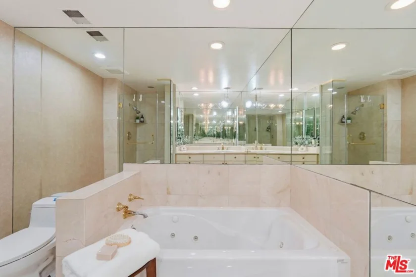 1333 S Beverly Glen Boulevard #902 photo 5