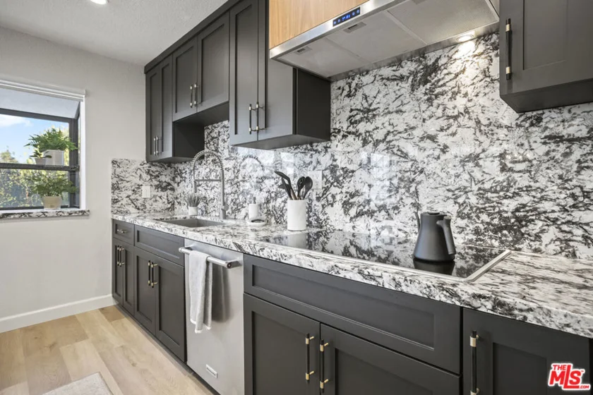 14115 Moorpark Street #311 photo 9