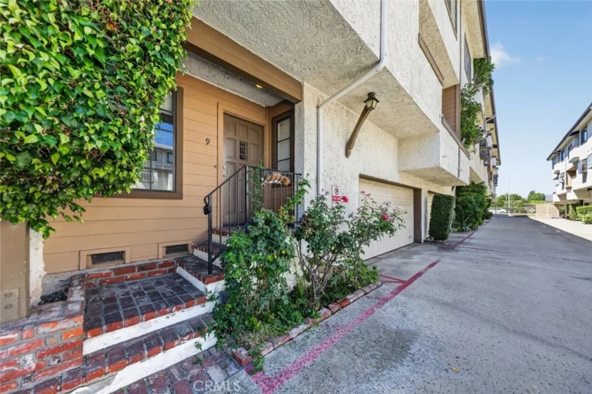 7650 Topanga Canyon Boulevard #9 photo 4