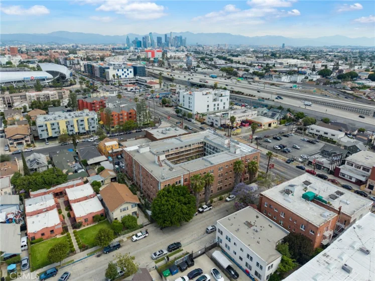 4125 S Figueroa #202 photo 6