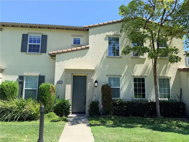 15231 Calverton photo 1