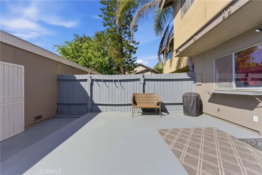 7085 Fulton photo 18