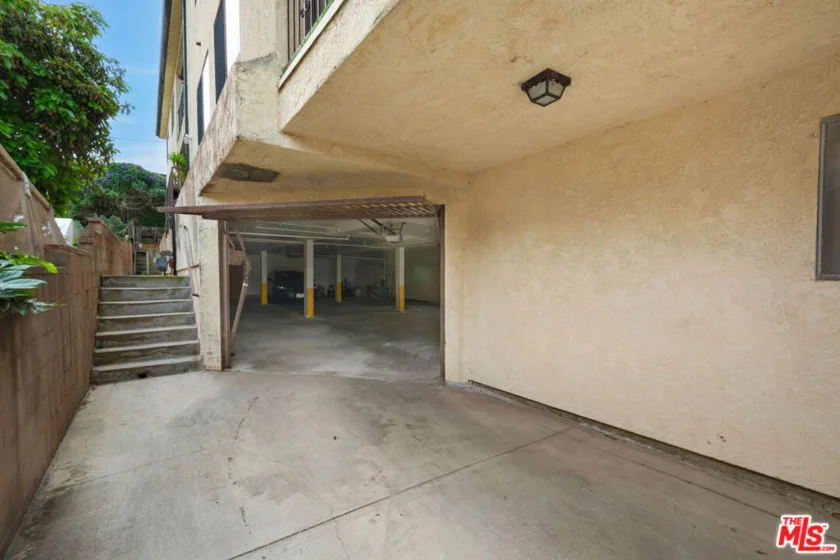 845 W 19th Street #1 photo 51