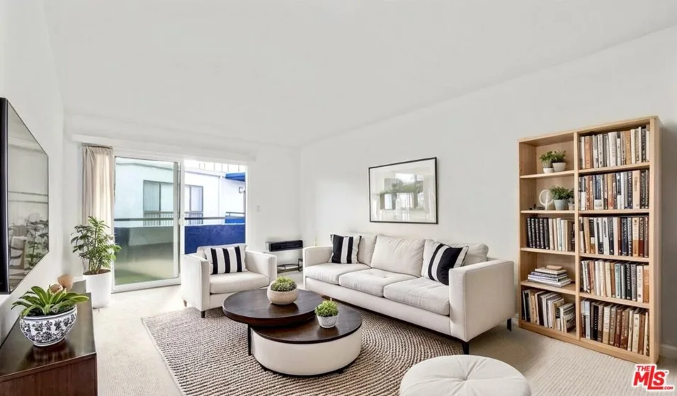 10982 Roebling Avenue #518 photo 1