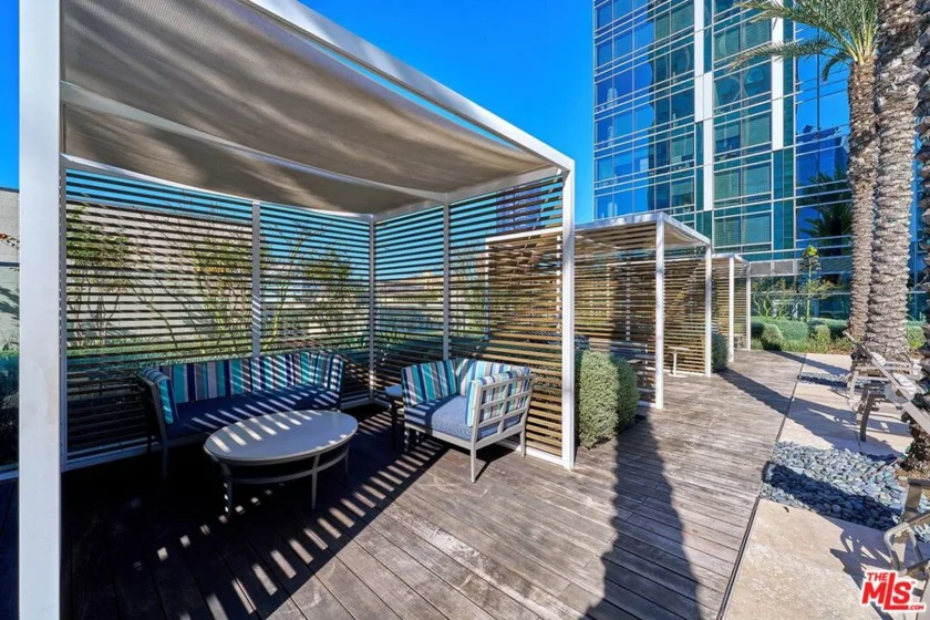 877 Francisco Street #1516 photo 47