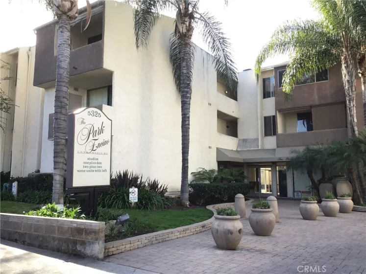 5325 Newcastle Avenue #128 photo 1