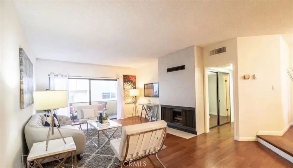 11820 Mayfield #317 photo 4
