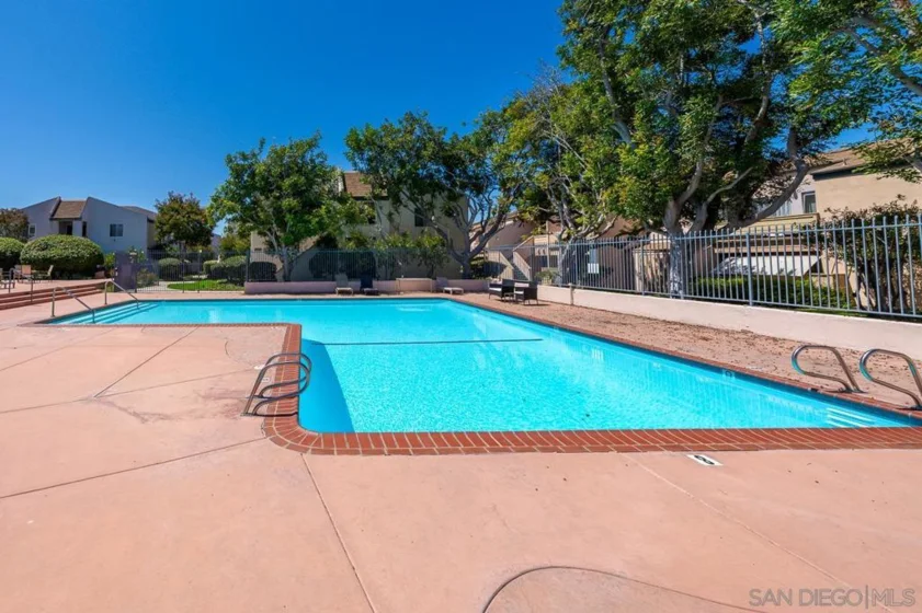 3266 Ashford Street #M photo 16