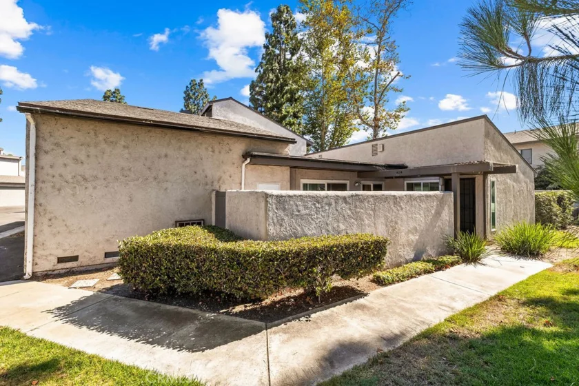 409 N Via Roma photo 12