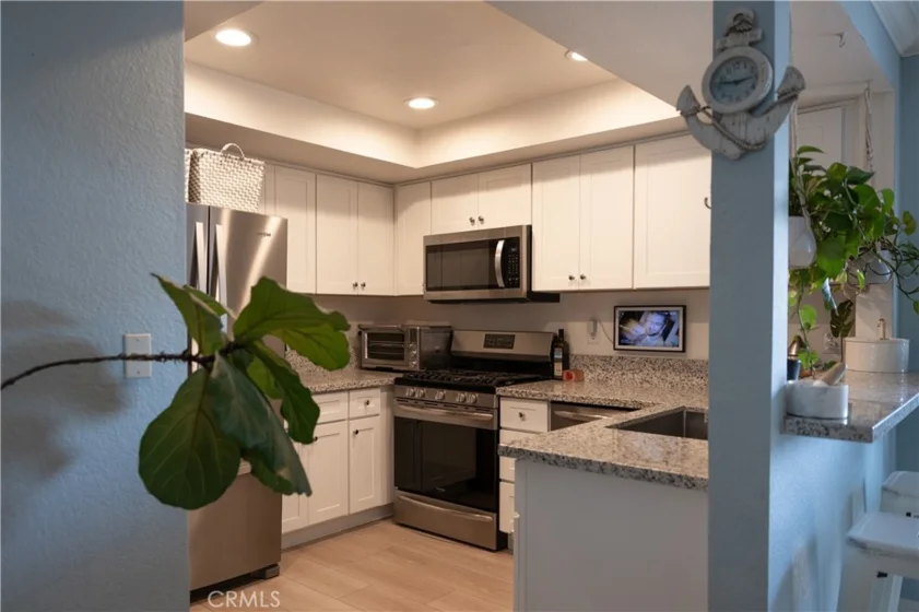 1919 E Beverly Way #113 photo 1