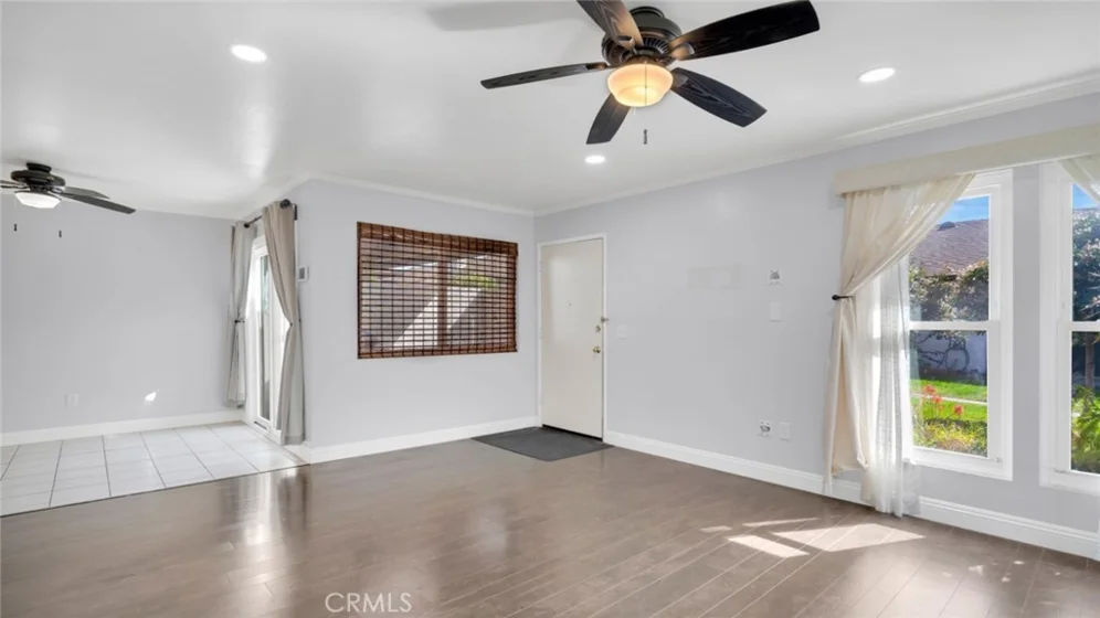 1800 E Heim #29 photo 5