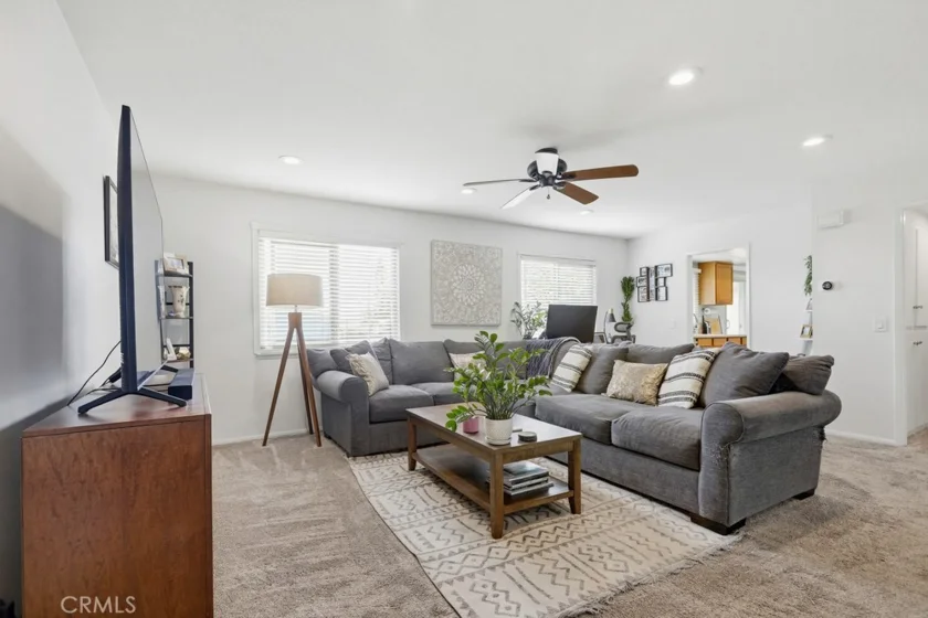 5843 La Jolla Way #28 photo 1