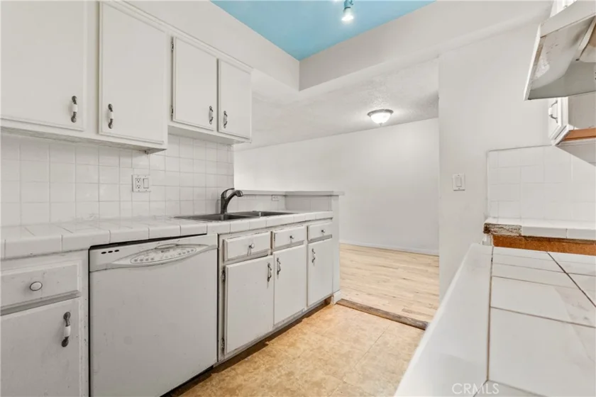 1119 Albany #106 photo 5
