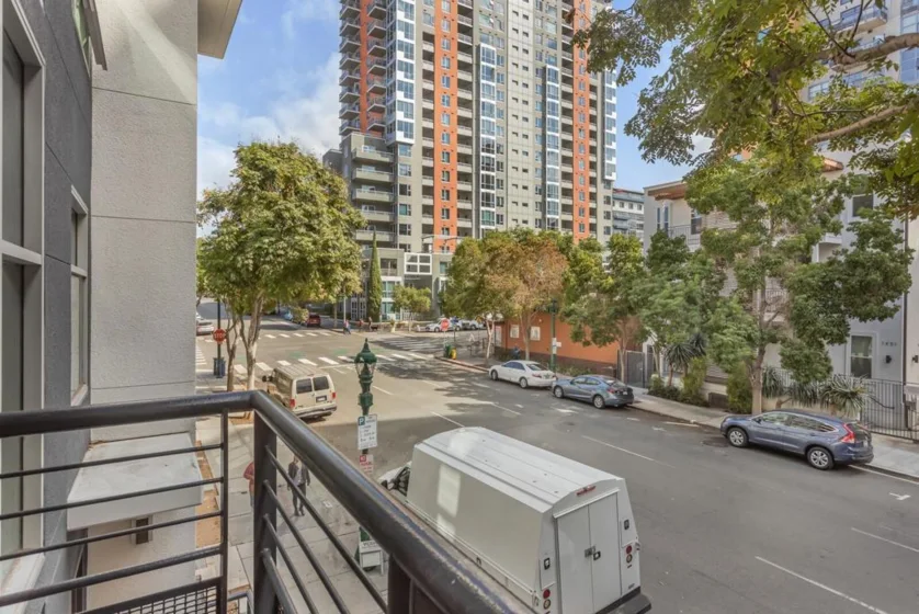 425 W Beech Street #325 photo 4
