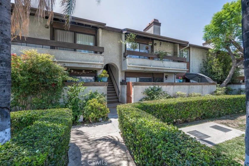 9600 Van Nuys Boulevard #209 photo 1