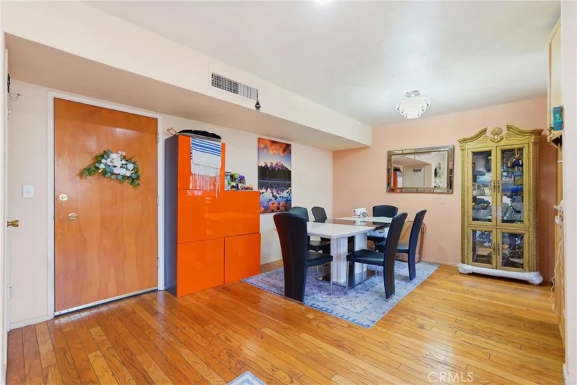 5429 Newcastle #303 photo 1