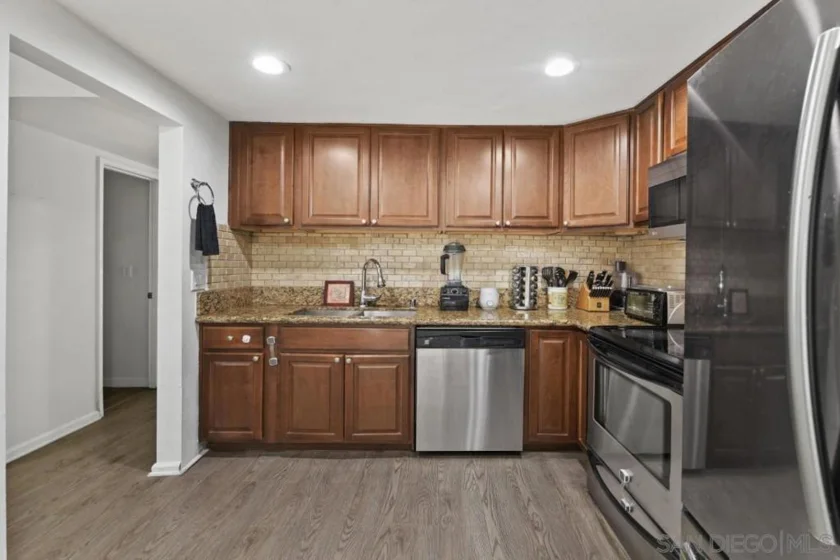 1262 Denver Lane #B photo 15