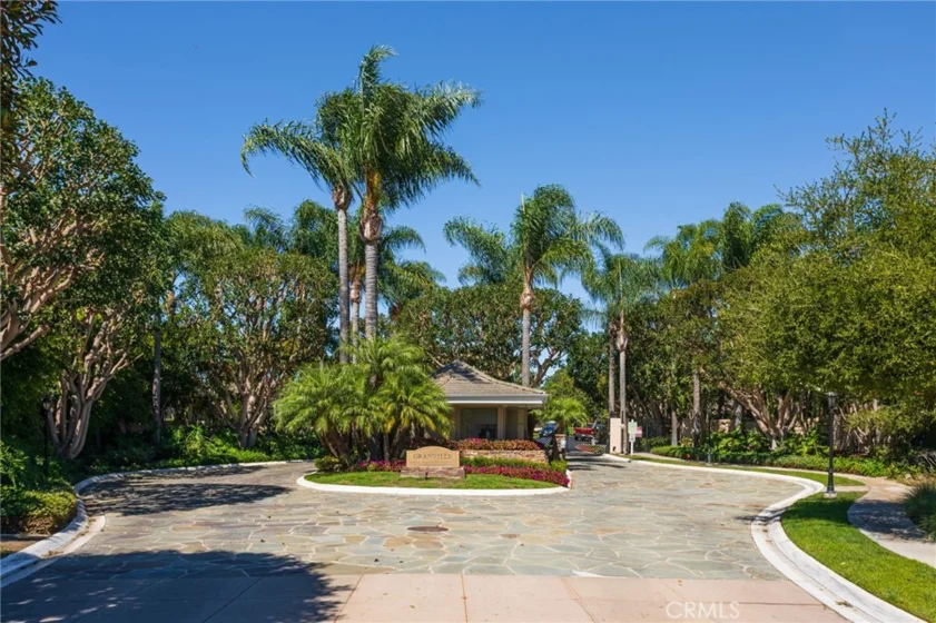 1147 Granville Drive photo 1