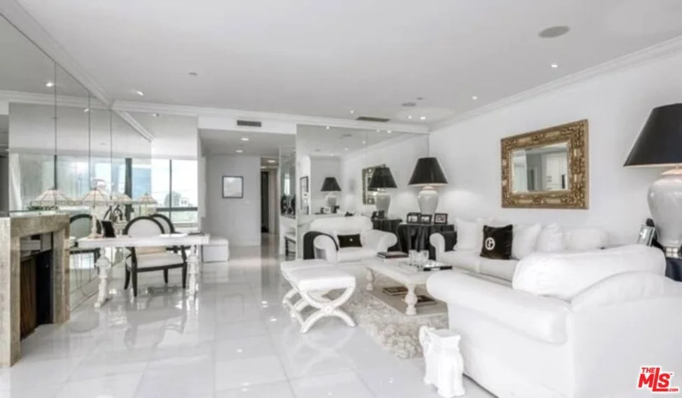 10350 Wilshire Boulevard #404 photo 13