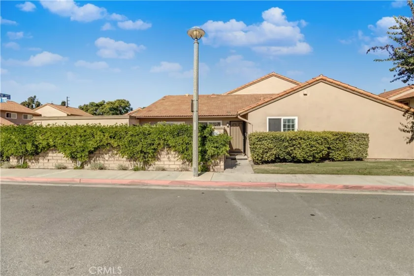 10544 Juniper Way photo 1
