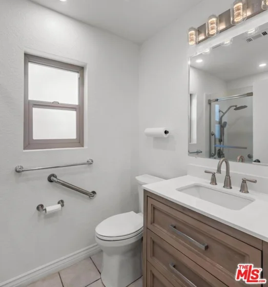 7825 Seaglen Drive photo 28