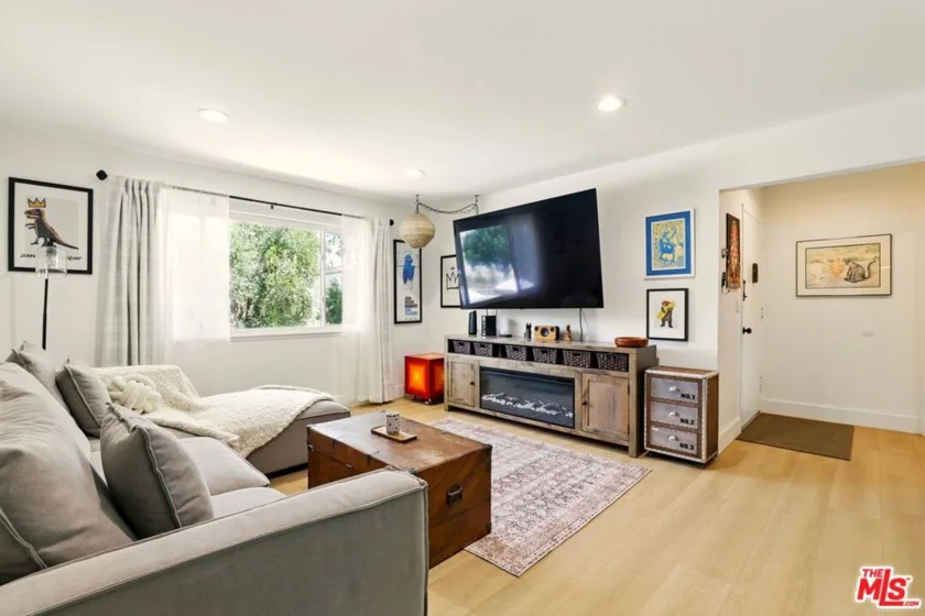 11813 Runnymede Street #36 photo 1