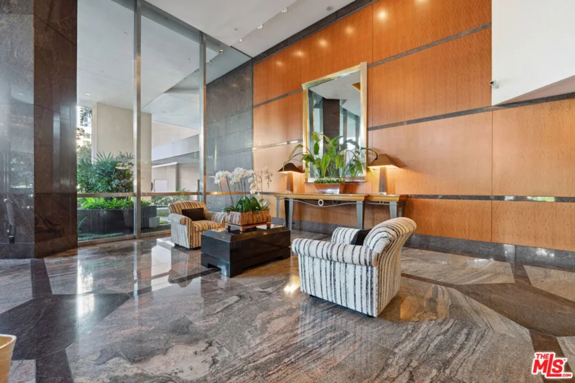 10490 Wilshire Boulevard #1402 photo 54