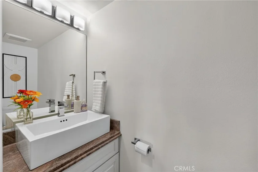 1820 Holmby Avenue #1 photo 26