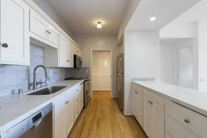 960 San Pasqual #205 photo 14