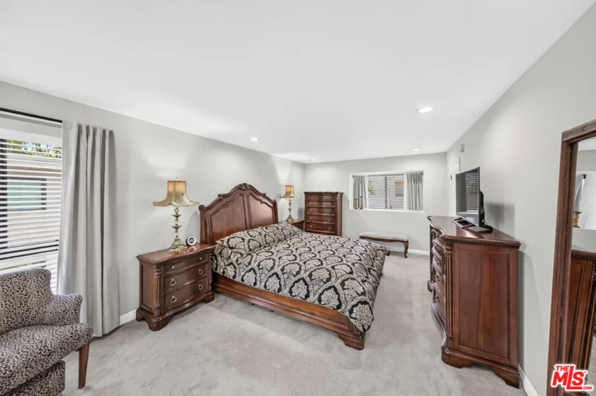 15173 Magnolia Boulevard #F photo 8