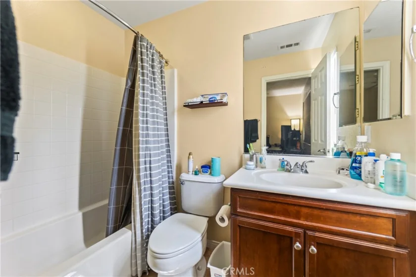 1123 Abelia photo 42