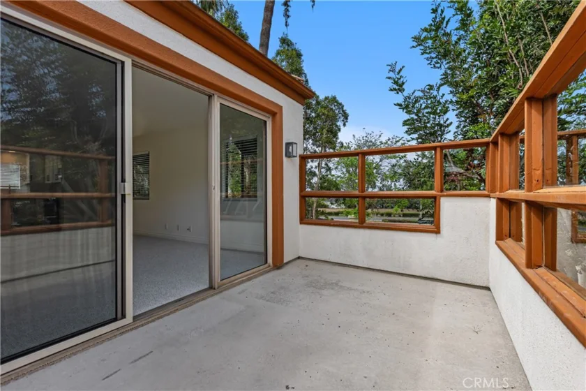 372 Villa Point Drive photo 43