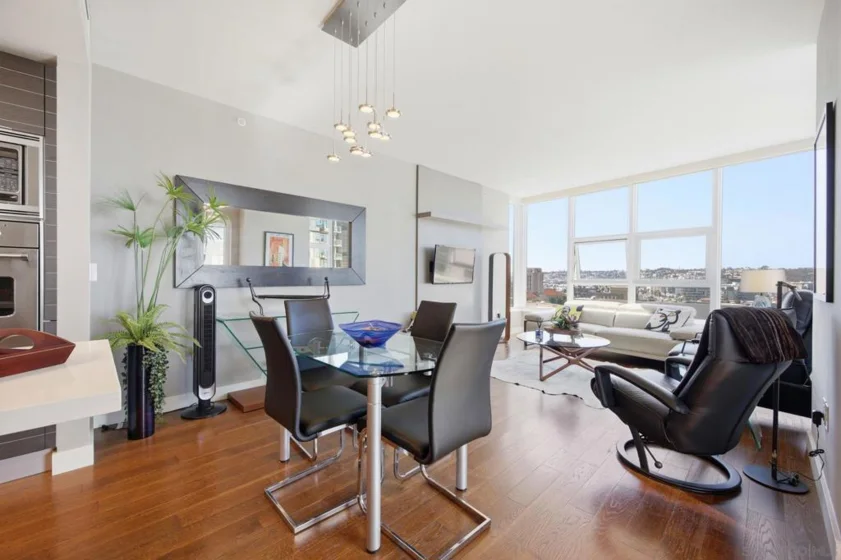 1325 Pacific Hwy #1305 photo 6
